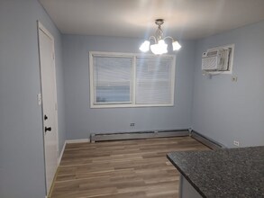 4623 Eberly Ave in Brookfield, IL - Foto de edificio - Building Photo