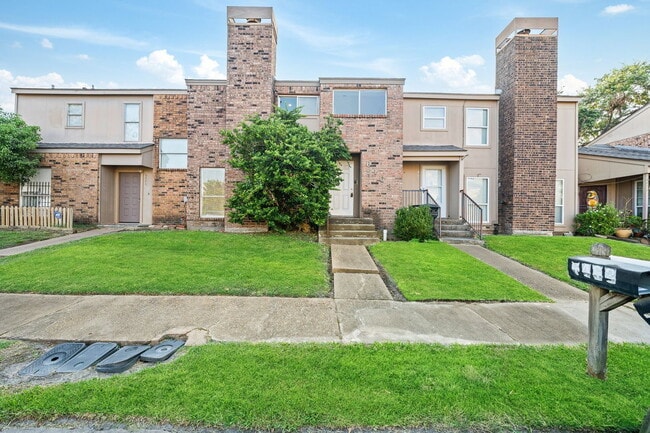 property at 6463 Cambridge Glen Ln