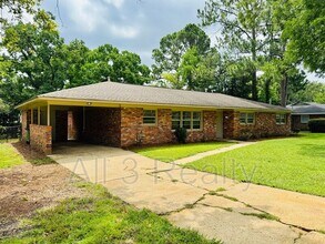 2649 Burkelaun Dr in Montgomery, AL - Building Photo - Building Photo