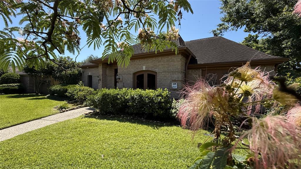 11527 Cedar Creek Dr in Houston, TX - Building Photo
