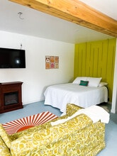 19724 E Micaview Dr in Spokane Valley, WA - Foto de edificio - Building Photo