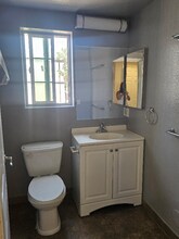 9000 S Figueroa St in Los Angeles, CA - Building Photo - Building Photo