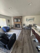 919 La Fiesta Ct in San Marcos, CA - Building Photo - Building Photo