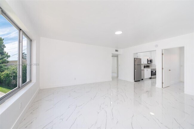 740 82nd St-Unit -3 in Miami Beach, FL - Building Photo - Building Photo