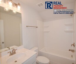 1208 Foxton Ln in Nashville, TN - Building Photo - Building Photo