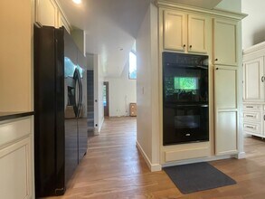 14628 Lawrence Lake Rd SE in Yelm, WA - Building Photo - Building Photo