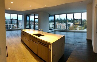 188 Bellevue Way NE in Bellevue, WA - Building Photo - Building Photo