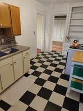 3814 Prospect Ave E, Unit 305 in Cleveland, OH - Building Photo - Building Photo