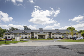 Country Club Estates - Senior Living Center in Montgomery, AL - Foto de edificio - Building Photo