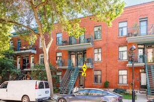 800 Irène Rue in Montréal, QC - Building Photo