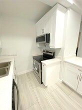 7300 Byron Ave in Miami Beach, FL - Building Photo - Building Photo