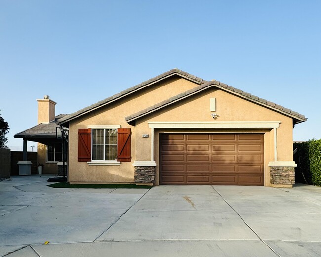 property at 47398 Manteca Ct