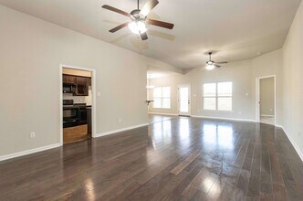 132 Timber Edge Dr in Youngsville, LA - Building Photo - Building Photo