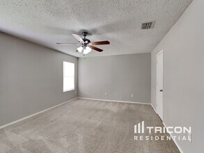 3032 Cesareo Dr in Grand Prairie, TX - Building Photo - Building Photo