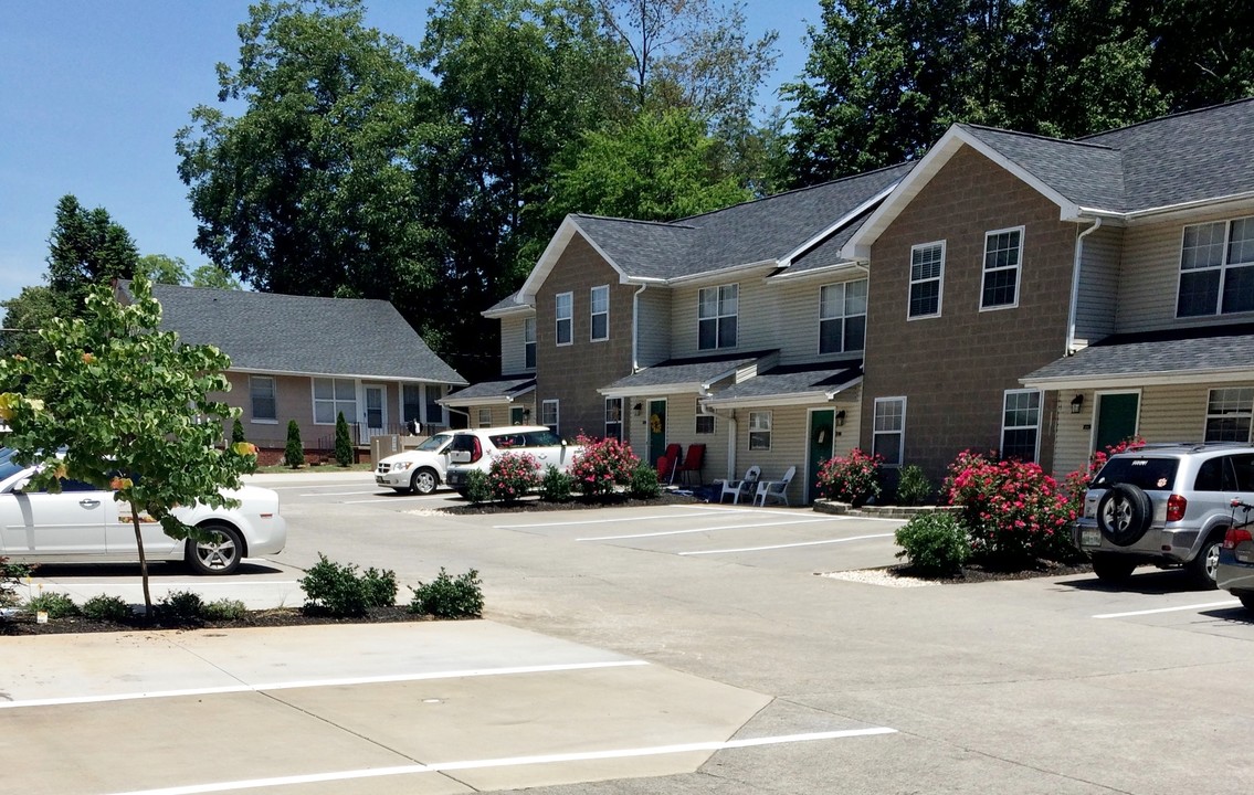 Duward Court Townhomes in Maryville, TN - Building Photo