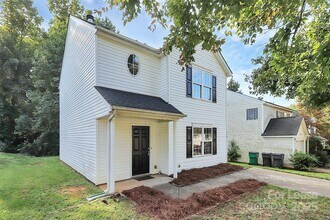 1215 McAllister Dr in Charlotte, NC - Building Photo - Building Photo