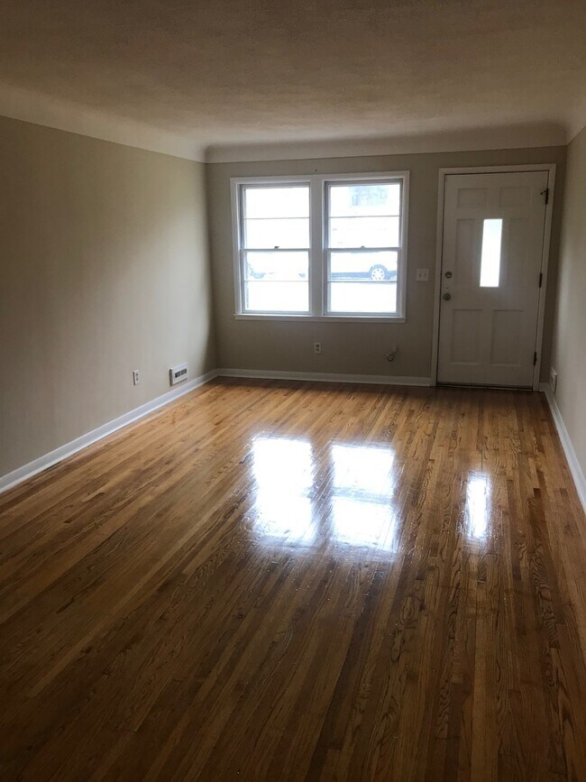 3719 Regent Ave N in Robbinsdale, MN - Building Photo - Building Photo