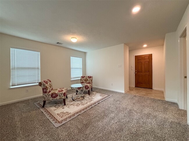 property at 2527 Boxwood Park