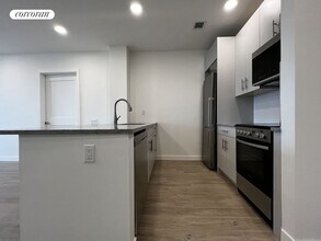 912 Broadway in Brooklyn, NY - Building Photo - Building Photo