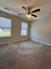 215 Walnut Hill Dr in Easley, SC - Foto de edificio - Building Photo