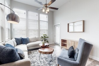 Residences at Echelon in Lee's Summit, MO - Foto de edificio - Building Photo