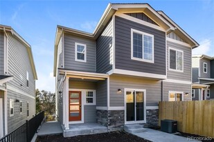 860 Promontory Rock Grv in Colorado Springs, CO - Building Photo