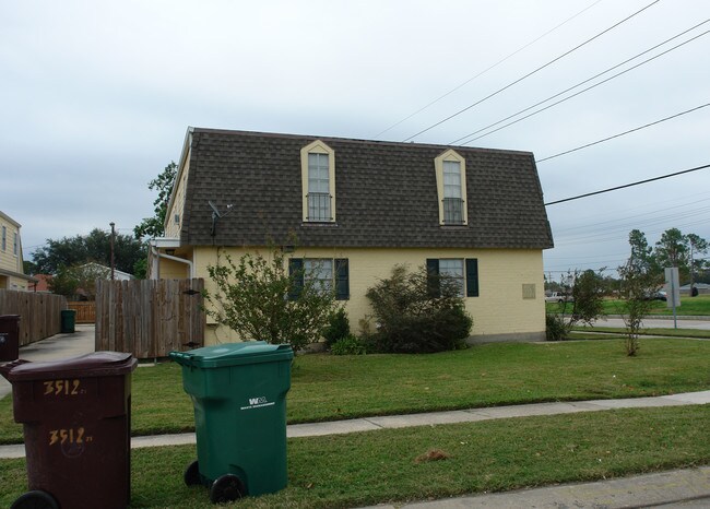 3500 Martinique Ave in Kenner, LA - Building Photo - Building Photo