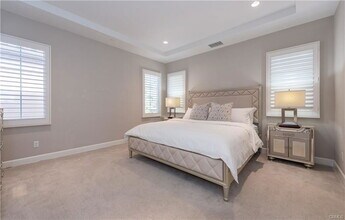 60 Trotter in Irvine, CA - Building Photo - Building Photo