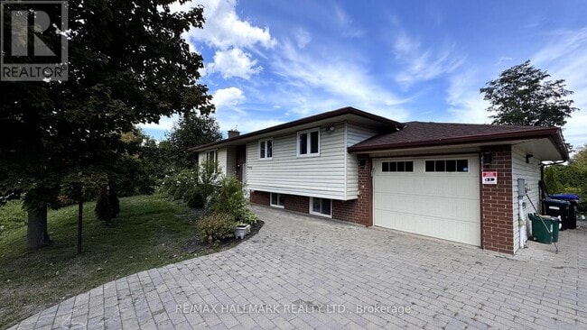 2153 Spring St in Innisfil, ON - Building Photo - Building Photo