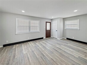 54 Juanita St in Steubenville, OH - Building Photo - Building Photo