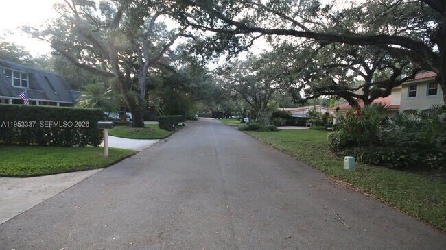 3911 SW 56th Ct in Fort Lauderdale, FL - Building Photo - Building Photo