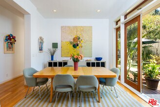 454 Sycamore Rd in Santa Monica, CA - Building Photo - Building Photo