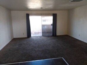 2112 Sun Ave in North Las Vegas, NV - Building Photo - Building Photo
