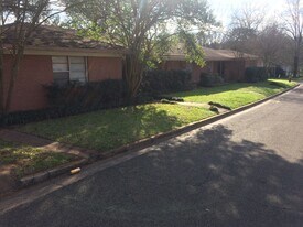 221 Mitchell St, Unit 221 Mitchell in Nacogdoches, TX - Building Photo