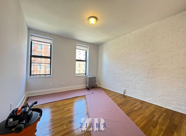 354 Bay Ridge Pkwy