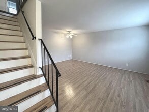 462 Long Towne Ct in Glen Burnie, MD - Building Photo - Building Photo