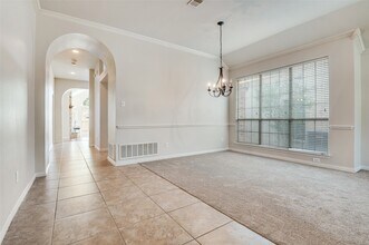 7064 Bethlehem Dr, Unit 3 in Grand Prairie, TX - Building Photo - Building Photo