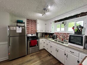 16104 Pauline Ave in Chester, VA - Building Photo - Building Photo