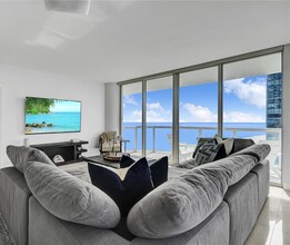 6365 Collins Ave, Unit 2007 in Miami, FL - Building Photo - Building Photo