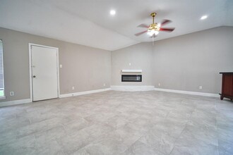 923 Kenforest Dr in Missouri City, TX - Building Photo - Building Photo