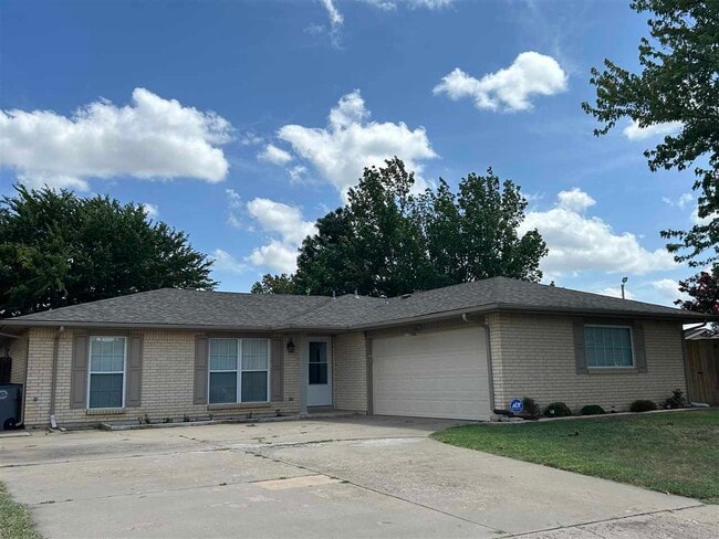 property at 4626 NE Bell Ave