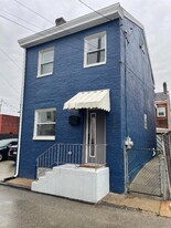 4926 Blackberry Wy in Pittsburgh, PA - Building Photo