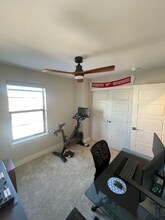 2010 S Holly St in Denver, CO - Foto de edificio - Building Photo