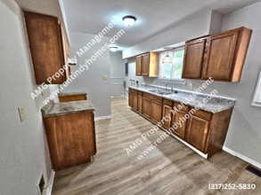 1365 Farley Dr in Indianapolis, IN - Building Photo - Building Photo