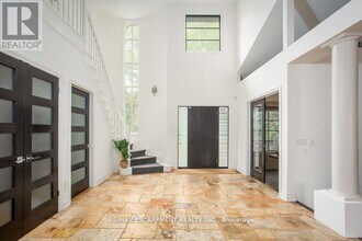 12 Blackberry Pl in Hamilton, ON - Building Photo - Building Photo