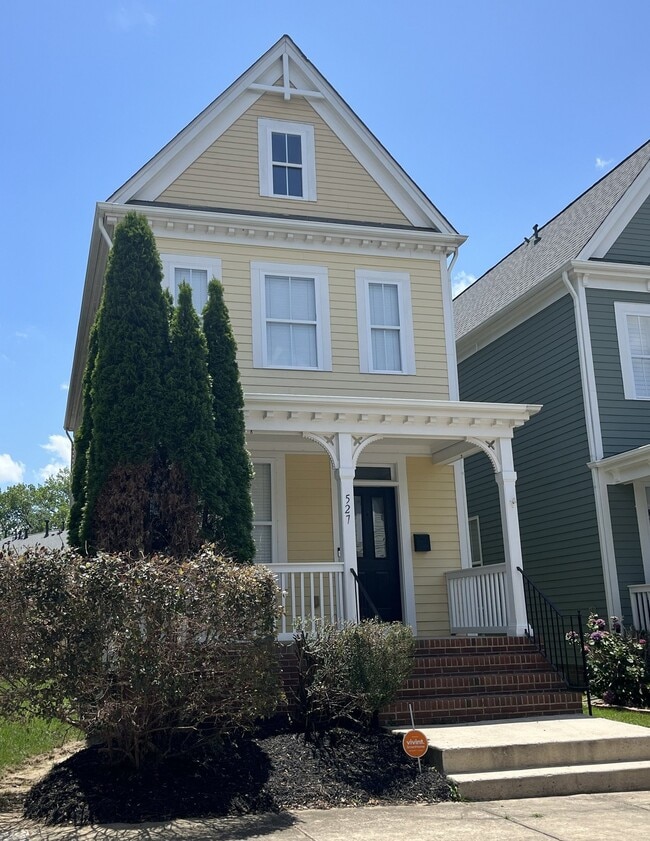 property at 527 Dubois Court