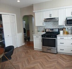 132 Thorndike St in Brookline, MA - Building Photo - Building Photo