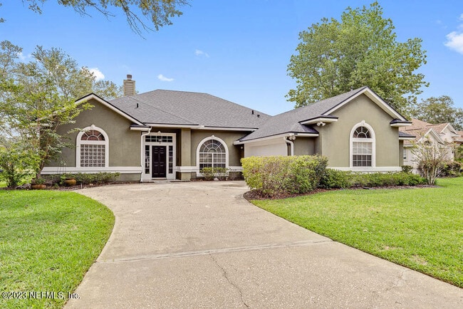 332 Maplewood Dr in Jacksonville, FL - Building Photo - Building Photo