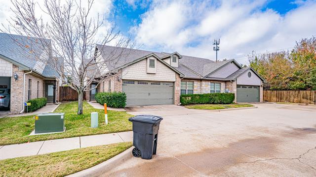 2231 Cobblestone Ct in Granbury, TX - Building Photo - Building Photo