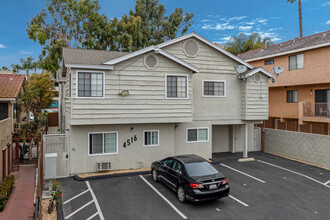 Glenridge Apartments in San Diego, CA - Building Photo - Building Photo